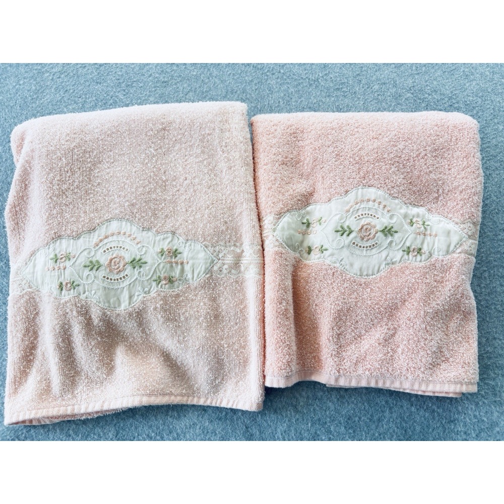 Lot Of 2 Vintage Cannon Bath Towels Pink Lace Embroidered Trim Floral